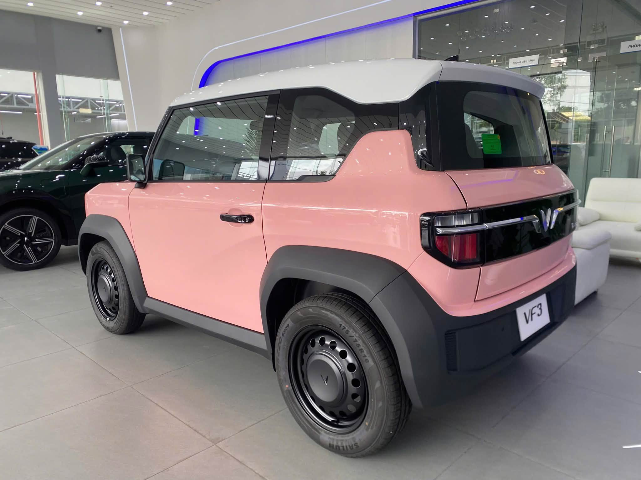VF3 Eco màu hồng