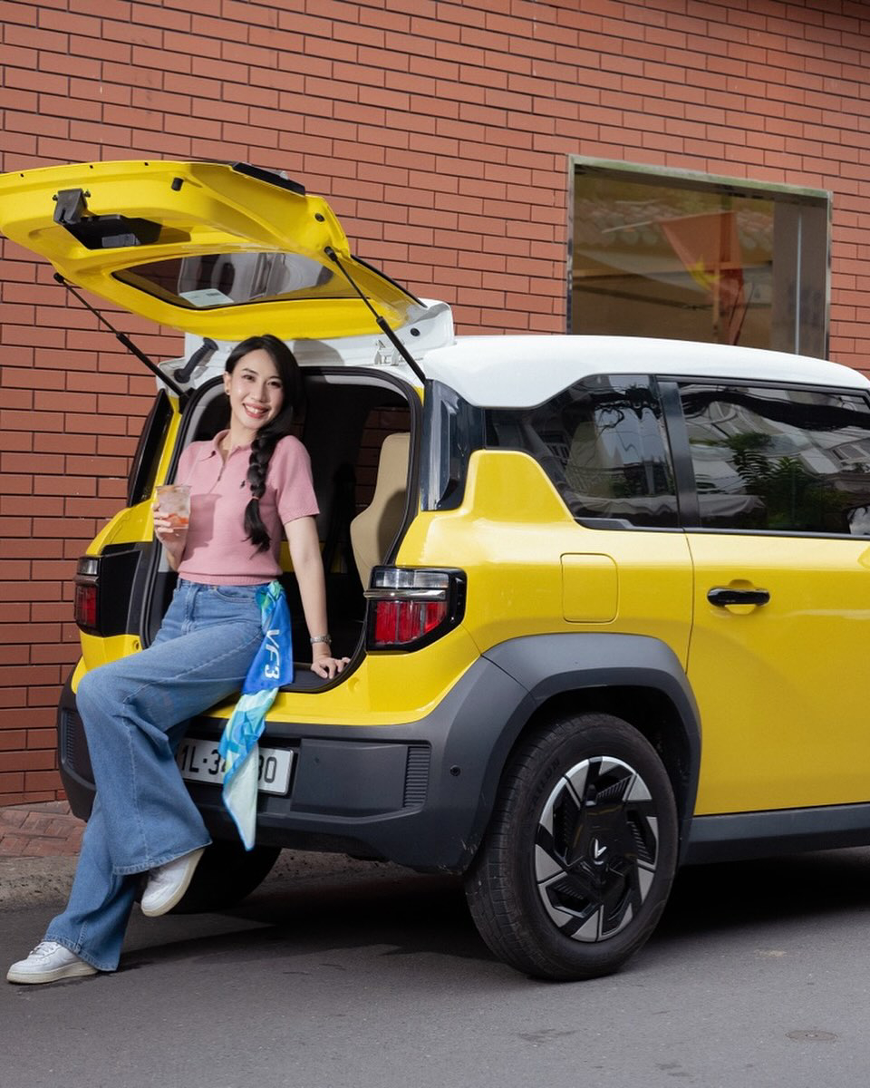 VinFast VF3 Plus màu vàng